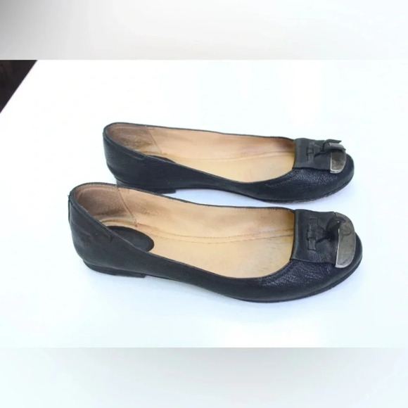 Frye flats - Picture 2 of 12